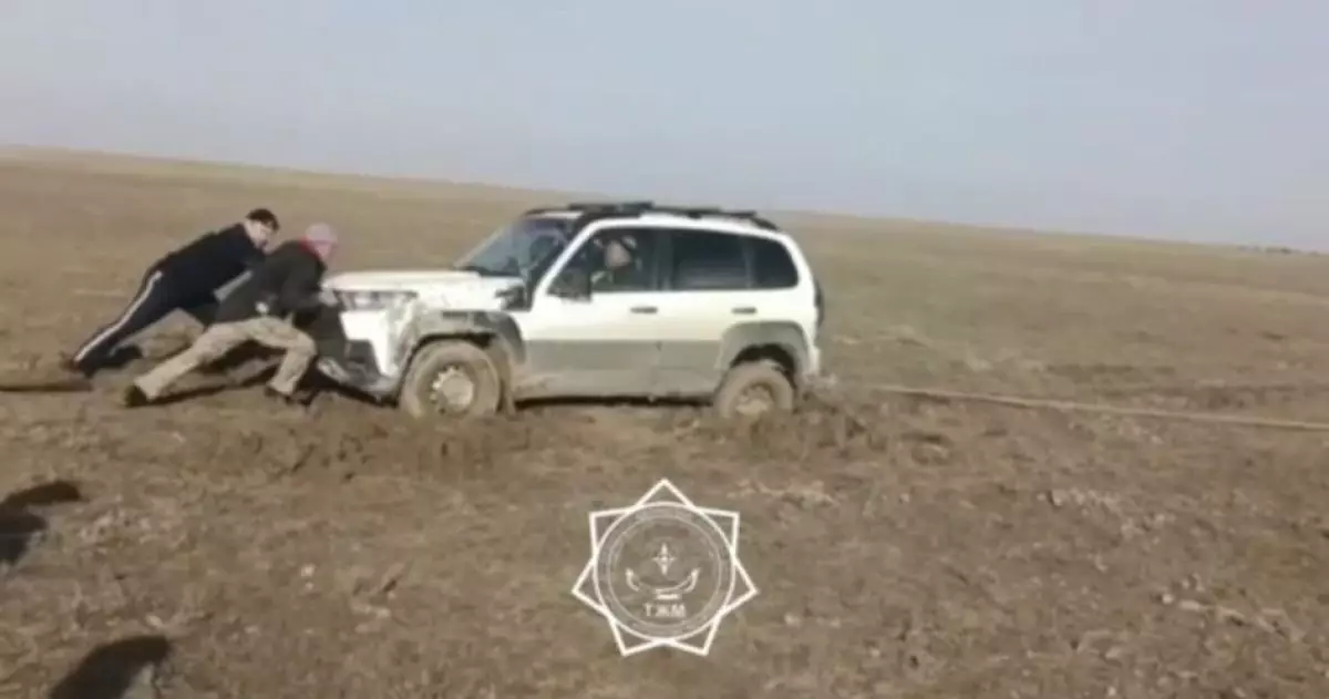 Двух пропавших мужчин нашли в степи в Атырауской области