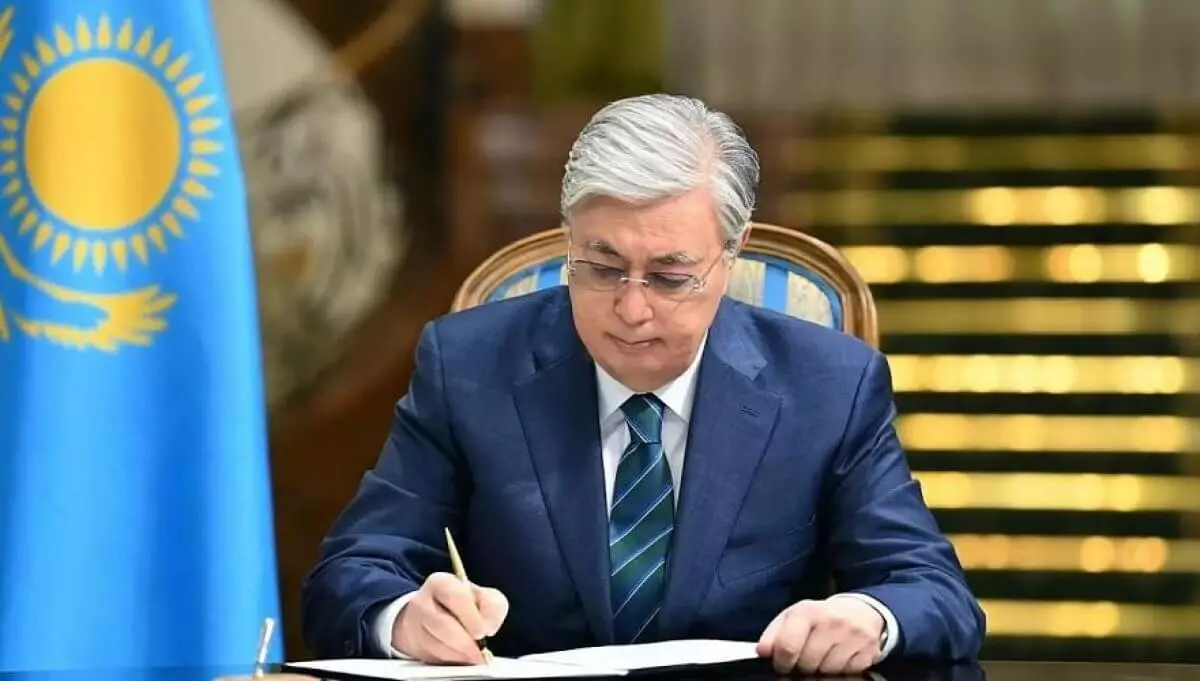 Токаев подписал закон для совершенствования международных деловых операций