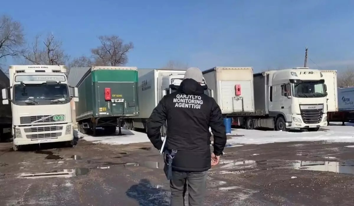 Контрабандный ввоз грузовых авто в Казахстан: подробности рассказали в АФМ