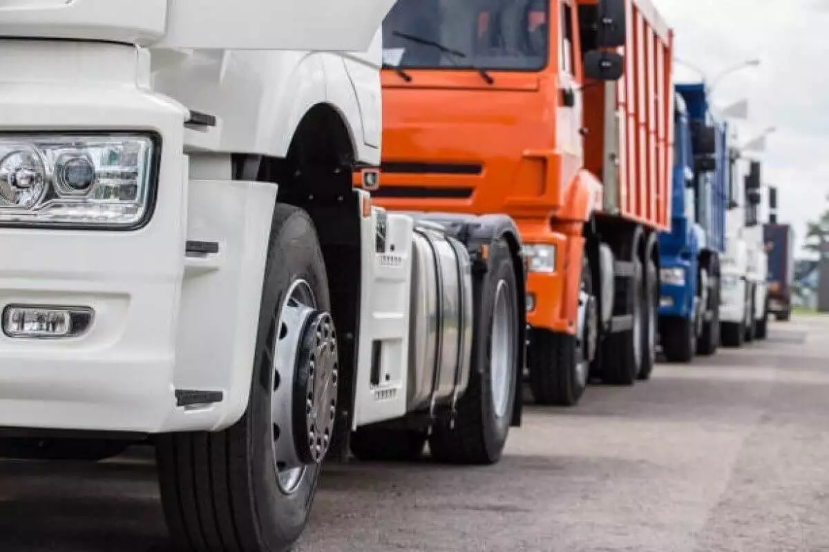 Ущерб почти на 400 млн: грузовики контрабандой ввозили в Казахстан