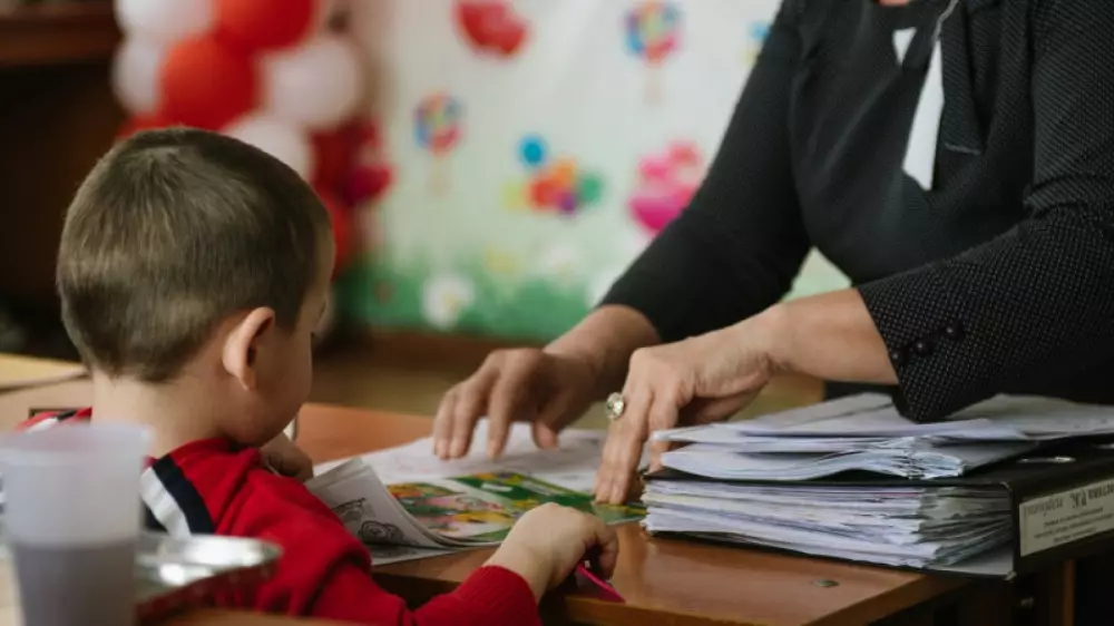 Когда начнется прием документов на зачисление в первые классы в Казахстане