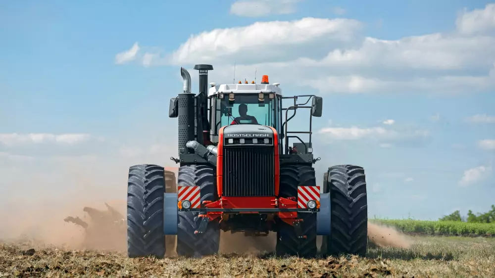 Спешите: Тракторы Rostselmash по специальной цене
