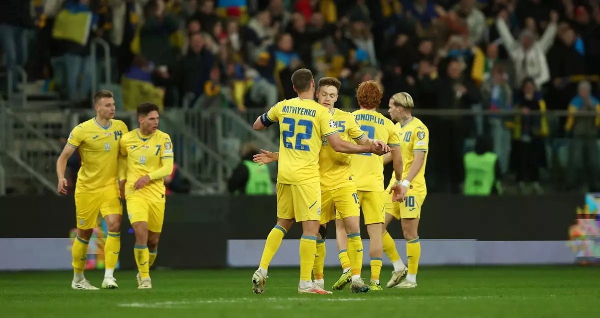 Украина едет на Евро-2024. Политика вытеснит футбол?