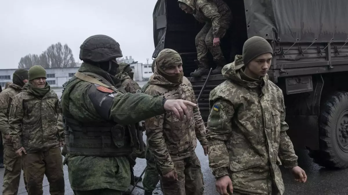 БҰҰ: Ресей әскері тұтқынға алған 32 украиналықты азаптап өлтірген