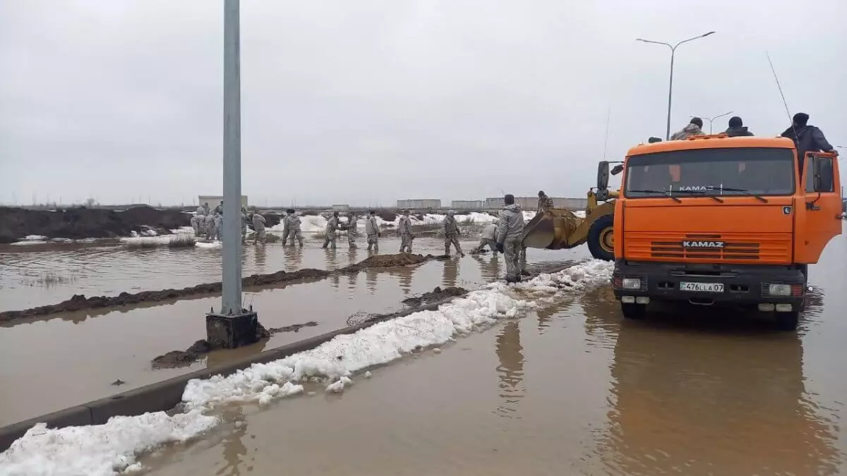 В каких регионах Казахстана затопило дома из-за паводков