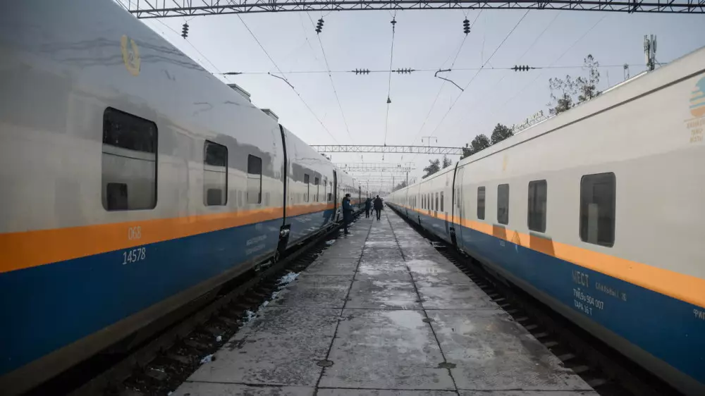 "Убыток почти на миллиард тенге": вернут ли поезд "Тальго" из Астаны на запад