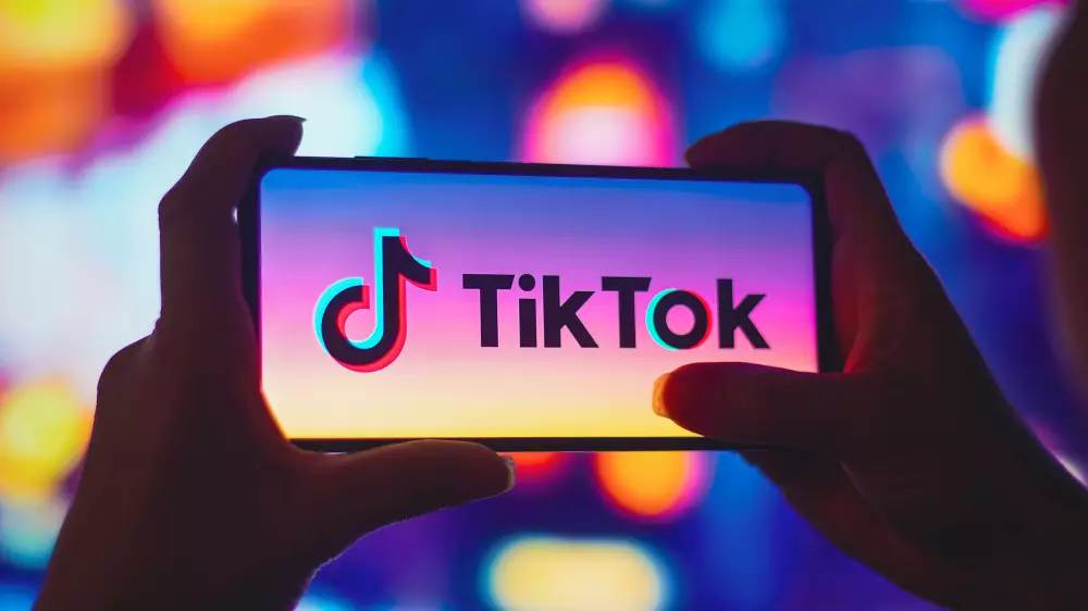 TikTok удалил миллионы видео казахстанцев