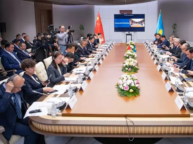 Казахстан примет участие в III форуме межрегионального сотрудничества в СУАР