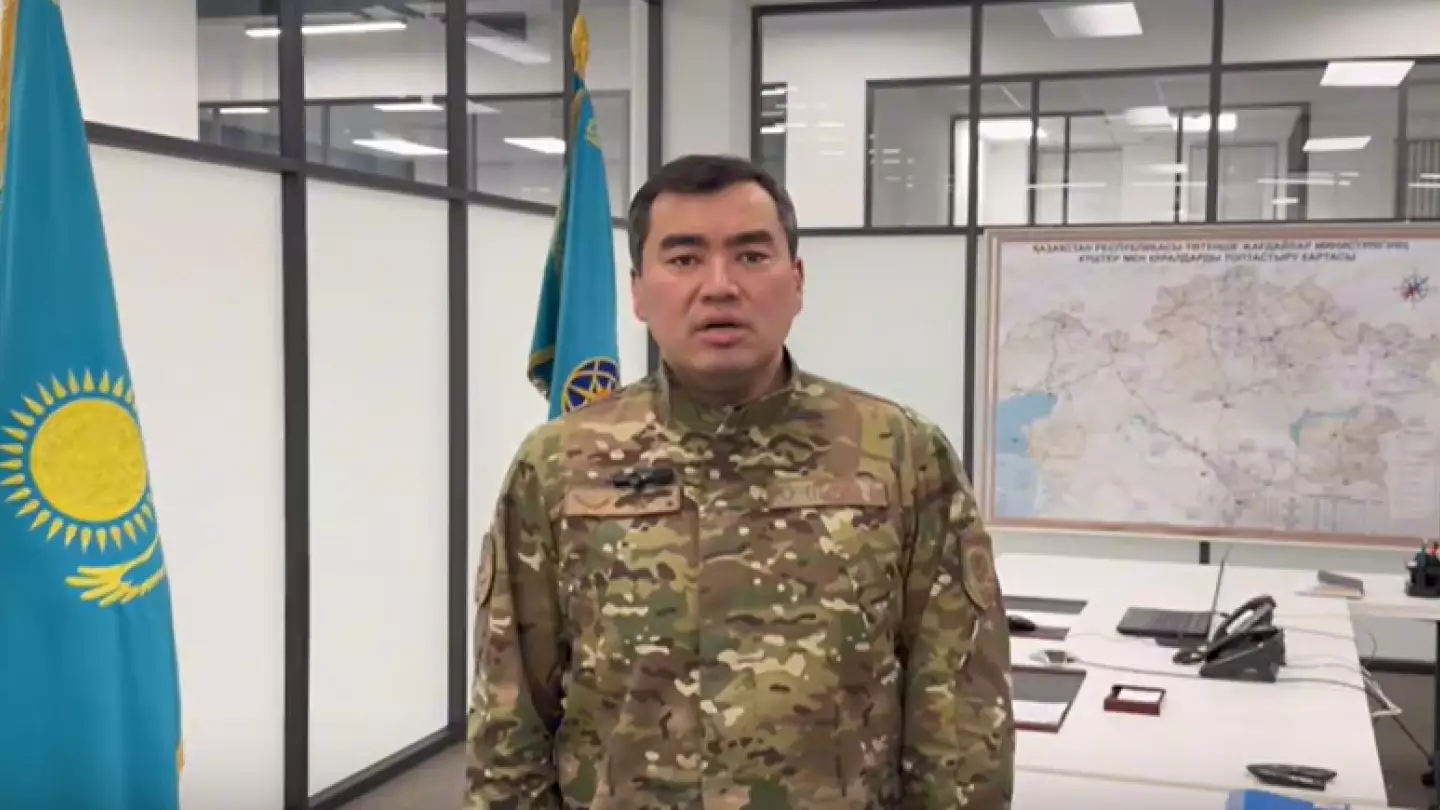 Глава МЧС РК Чингис Аринов выступил с видеообращением касательно паводковой ситуации в стране