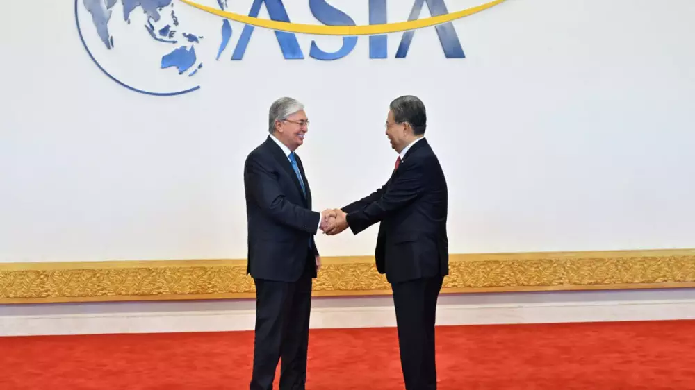 Президент Токаев прибыл в Китай
