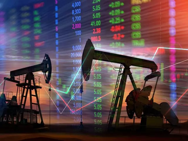Курс тенге на 28 марта, цены на нефть и металлы