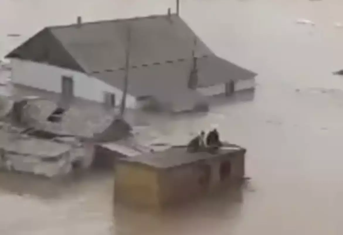Возместить ущерб от паводков обещают в Казахстане