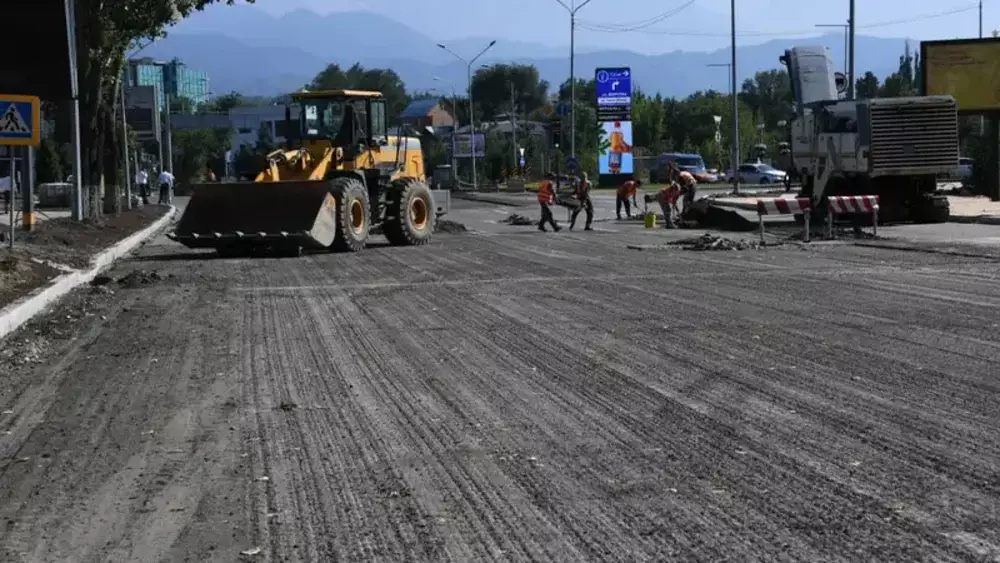 На ремонт дорог в Алматы потратят 500 млн тенге