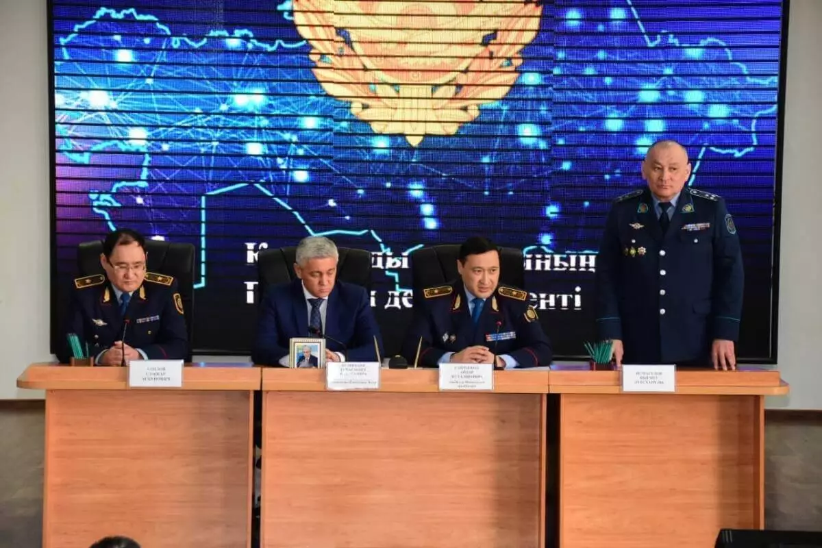 Сменились начальники департамента полиции и академии МВД в Караганде