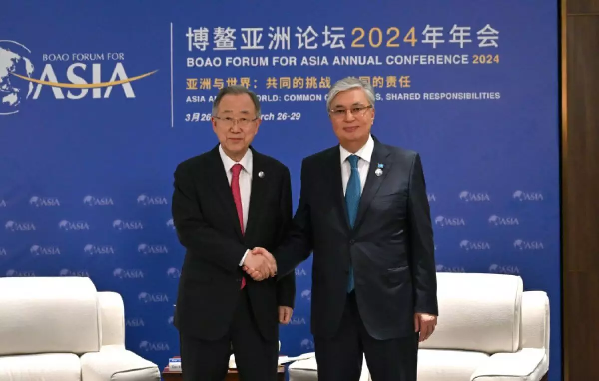 Казахстан служит жизненно важным мостом между Востоком и Западом - Пан Ги Мун