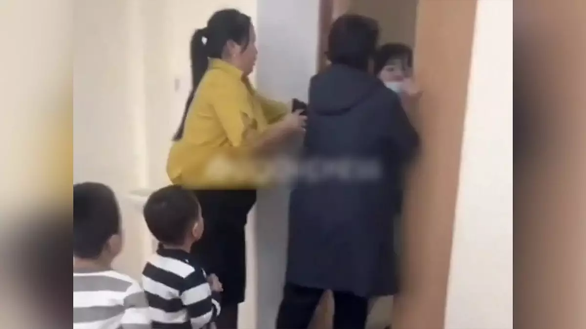 Наглядный пример: педагоги Туркестанской области чуть не устроили драку в школе