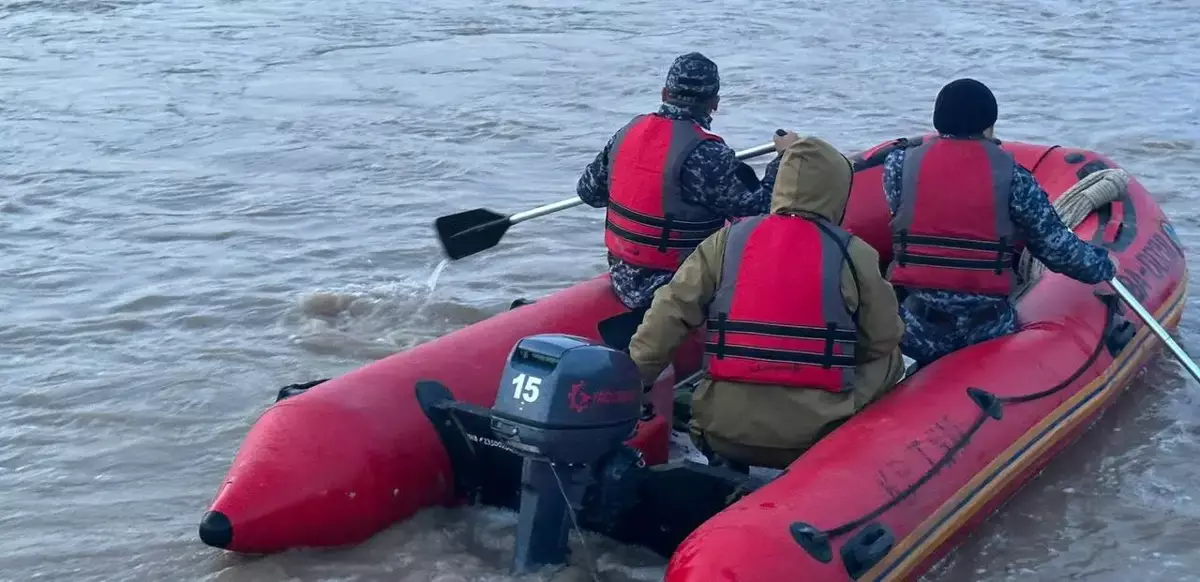 В Абайской области продолжают искать троих пропавших на воде людей