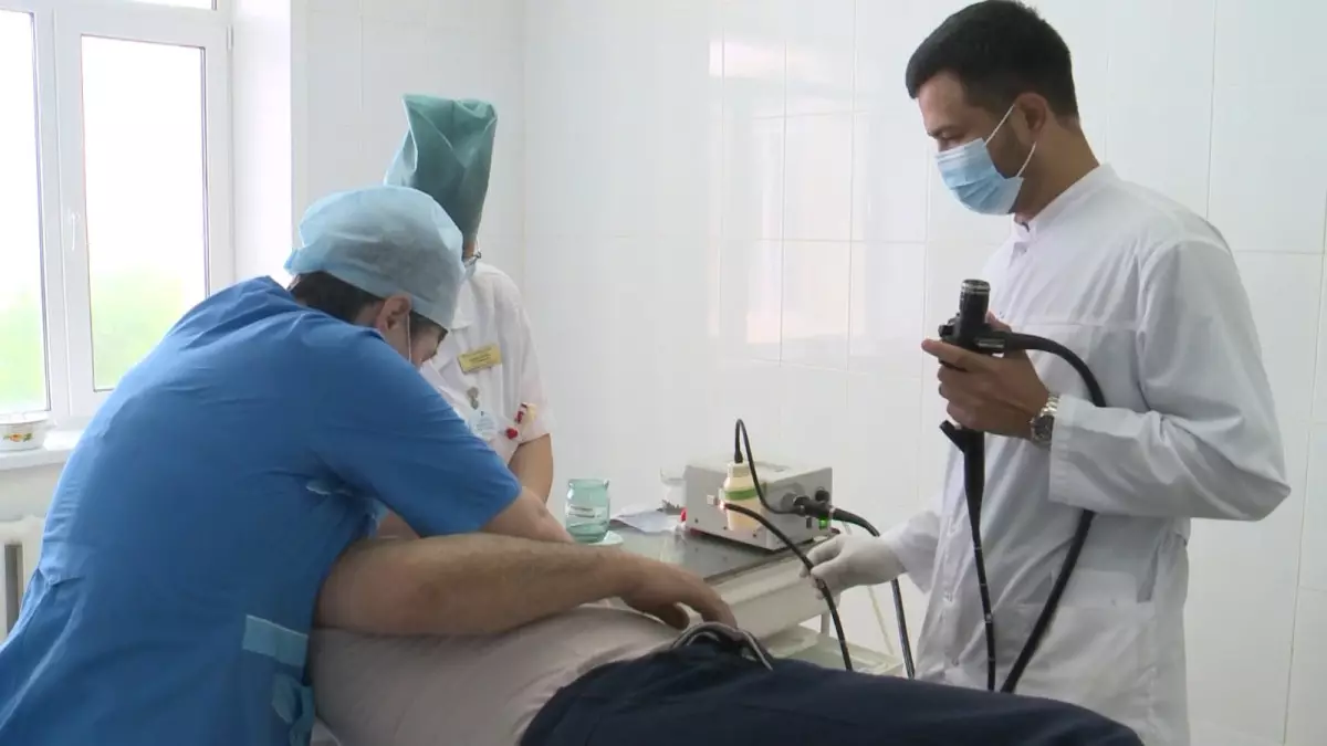 Костанайские врачи потеряли четверть зарплаты из-за отмены квалификационных категорий