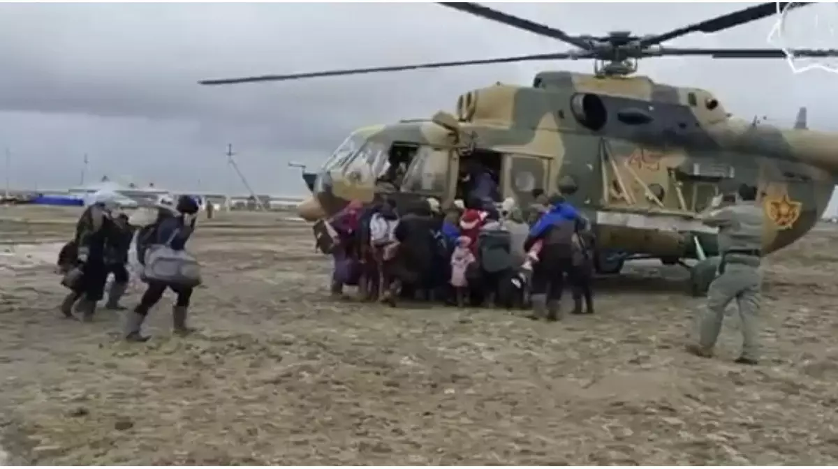 В Костанайской области более 110 жителей эвакуировали с помощью вертолета