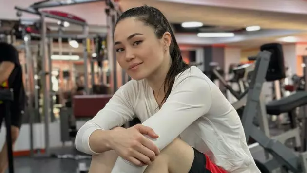 Боксершу-красавицу из Казахстана вернули в сборную перед ОИ. Известна ее реакция