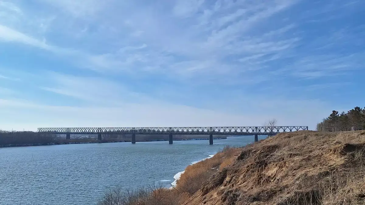 В Павлодаре дело с подсветкой моста КТЖ получило неожиданный оборот