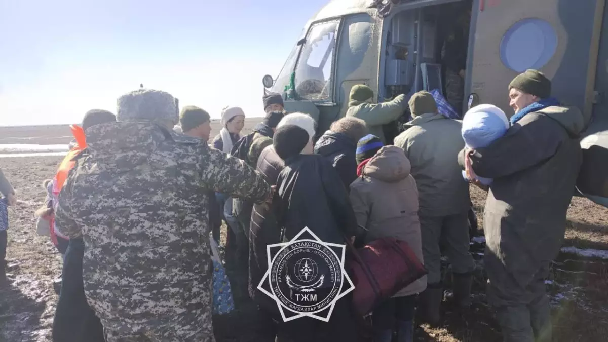 Спасатели эвакуировали 68 жителей из села Когалы в Актюбинской области