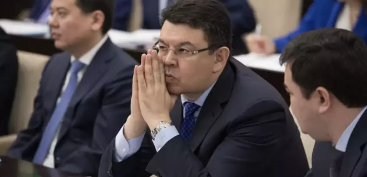 Новый вице-премьер Бозумбаев займется ЖКХ, ЧС и водными ресурсами