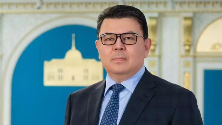 Пресс-секретарь Президента разъяснил над чем будет работать Канат Бозумбаев