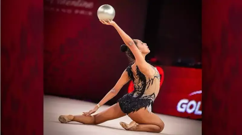 Казахстанка завоевала две медали этапа Гран-при по художественной гимнастике