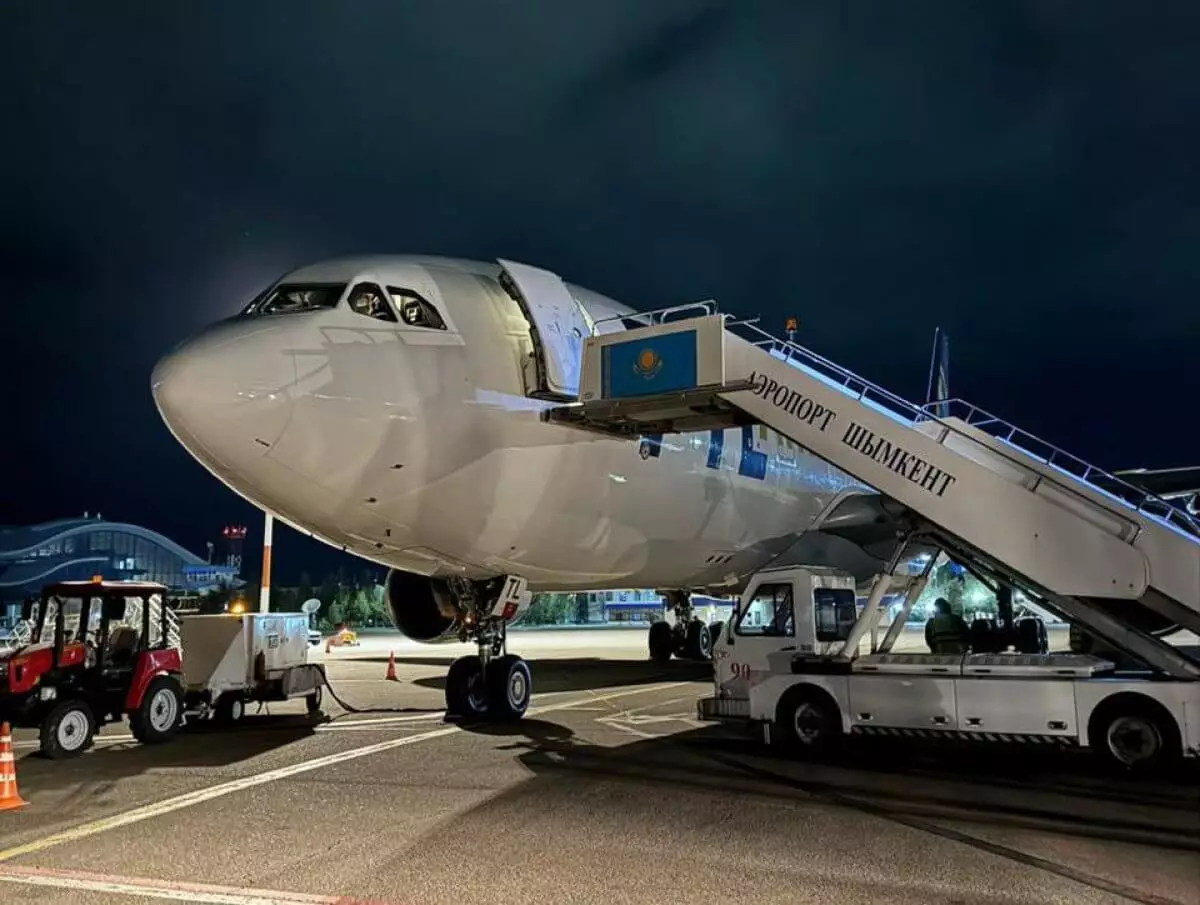 В аэропорту Шымкента приземлился первый рейс из Парижа