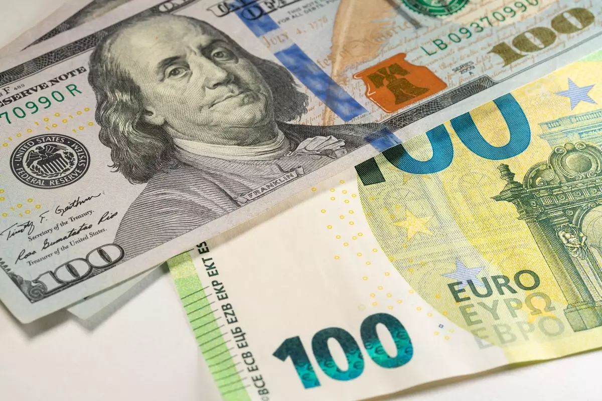 Курс доллара и евро в обменниках Алматы 1 апреля 2024