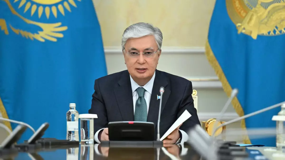 Паводки в Казахстане: Токаев поручил не допустить роста цен на продукты питания