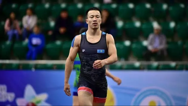 Казахстан назвал состав к отбору на Олимпиаду в борьбе