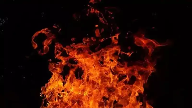 Восемь человек спасли из горящей квартиры многоэтажки в Астане