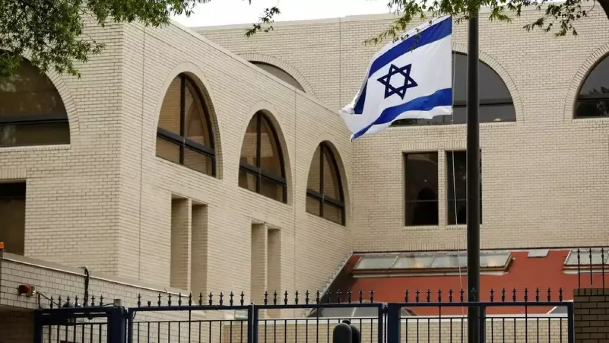 Израиль усиливает меры безопасности в посольствах после удара в Сирии