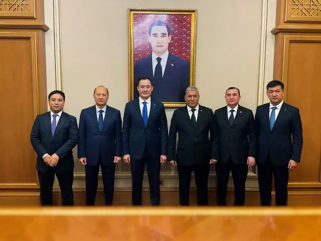 Казахстан и Туркменистан обсуждают сотрудничество в газовой отрасли