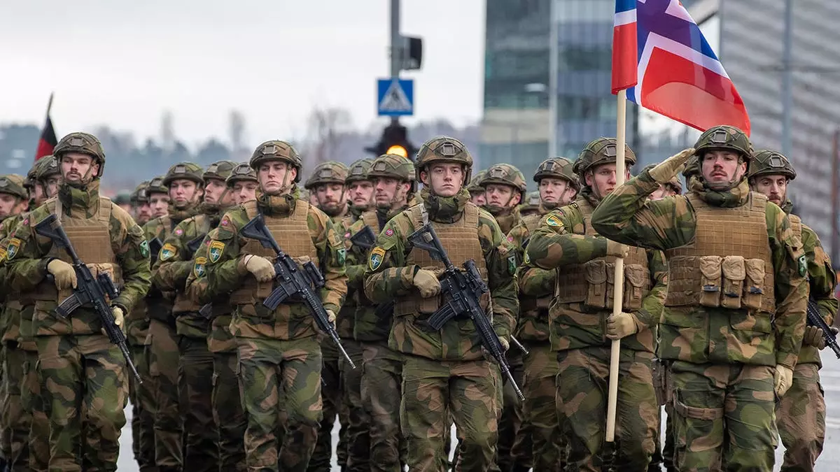 Норвегия стремится увеличить численность армии за счет увеличения числа призывников