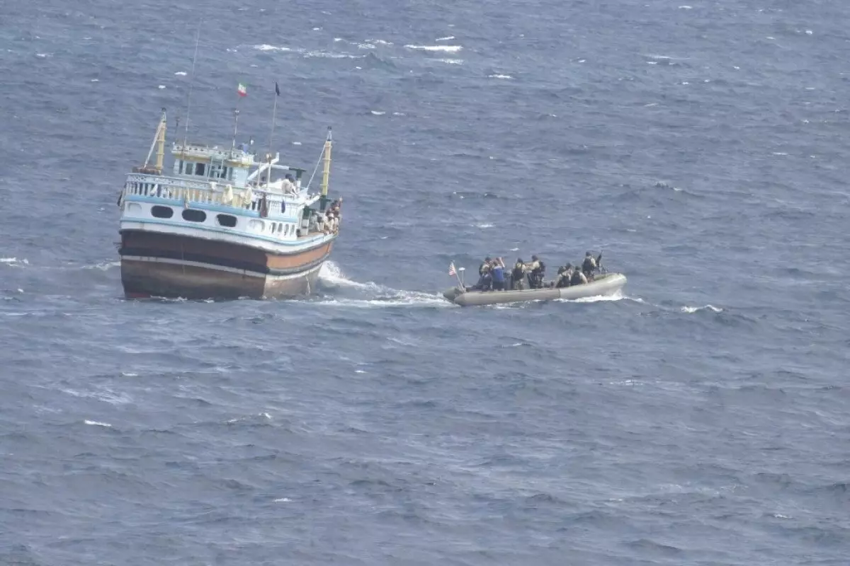 Индия спасла иранское рыболовное судно от пиратов у берегов Сомали