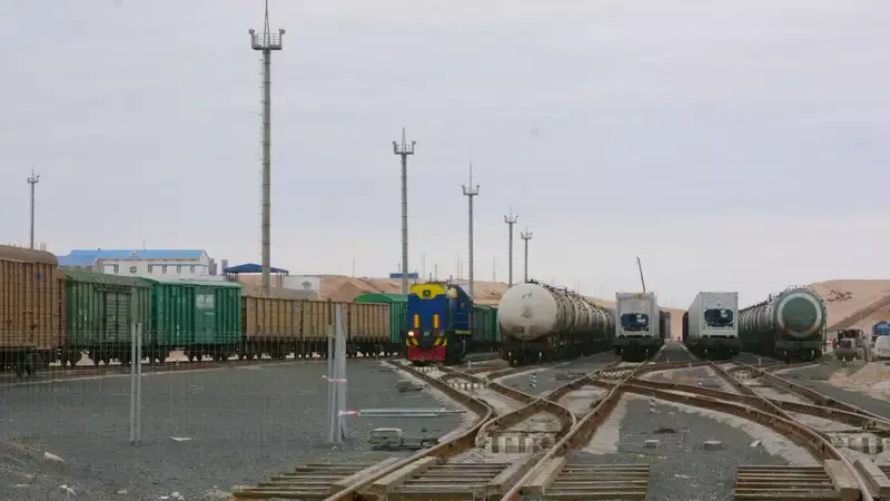 Перевозчики в ВКО незаконно поставляли дизтопливо для железной дороги