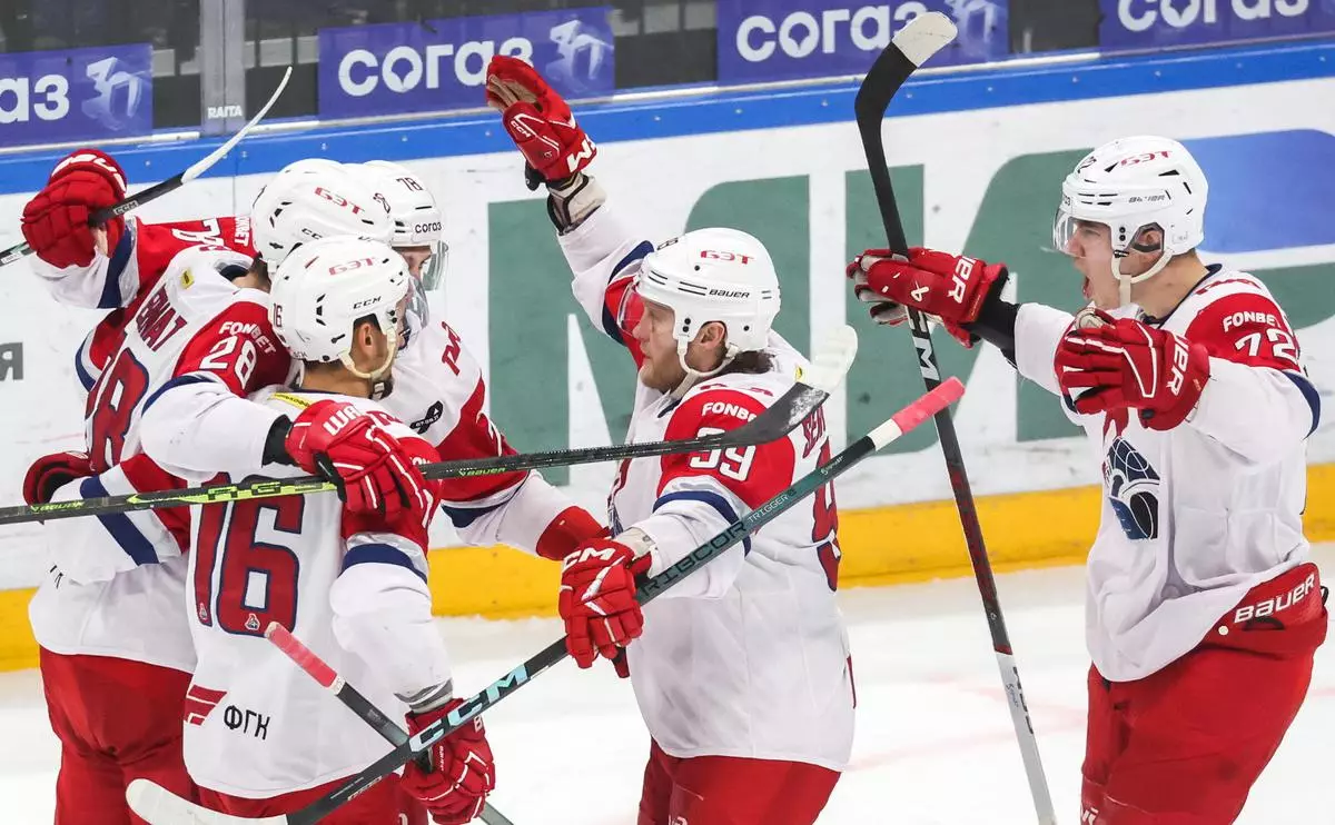 «Локомотив» выиграл первый матч полуфинальной серии плей-офф КХЛ
