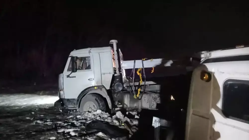 Смертельное ДТП с участием двух грузовиков произошло в Акмолинской области