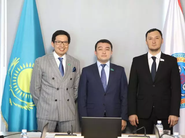 В маслихате Алматы - два новых депутата