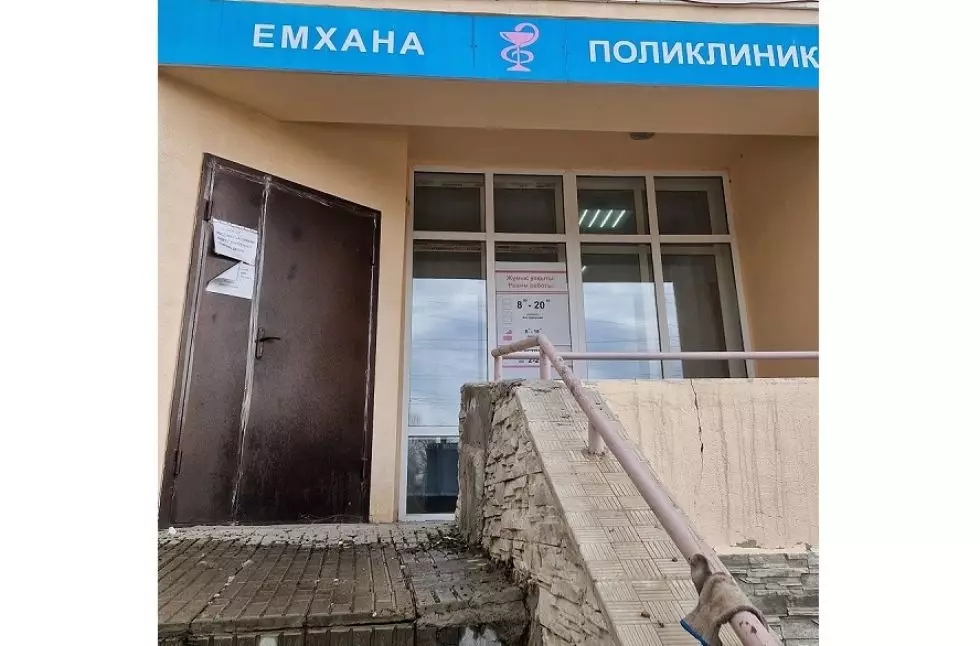 Проверит ли Антикор мажилисмена Тумашинова из-за жалоб на состояние построенной его фирмой больницы