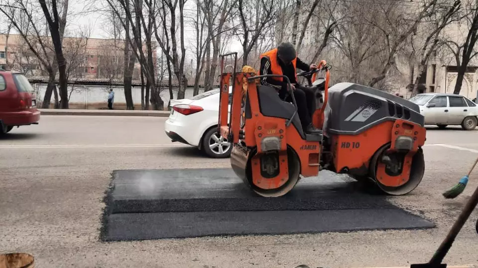 Сколько дорог отремонтируют в этом году в Алматы