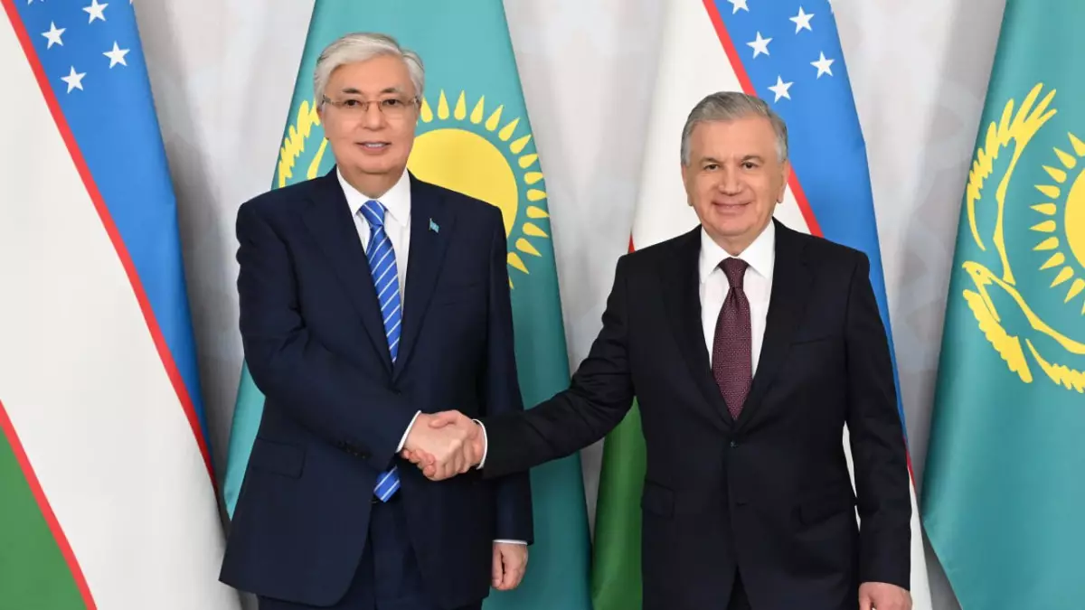 Касым-Жомарт Токаев провёл неформальную встречу с президентом Узбекистана