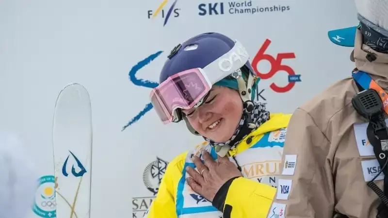 Казахстанка выиграла чемпионат мира по фристайл-могулу в Италии