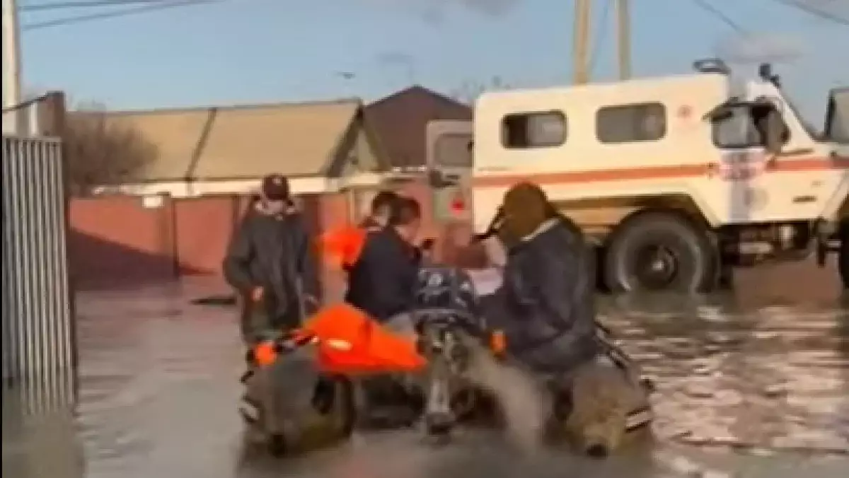 Число эвакуированных жителей Жылыойского района Атырауской области выросло до 28 тыс