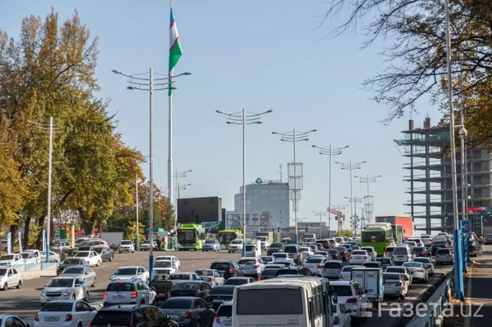 Стоимость регистрации автомобилей в Узбекистане подорожала в 68 раз