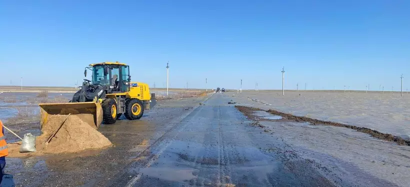 Сколько трасс международного и республиканского значения затопило в Казахстане