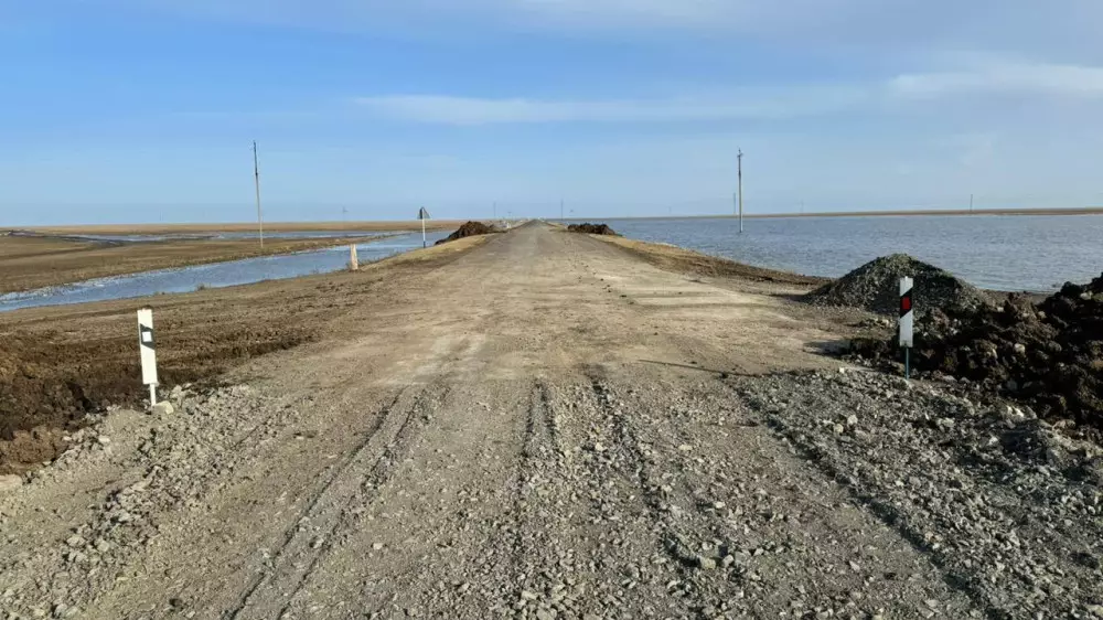 Семь трасс международного и республиканского значения затопило талыми водами в Казахстане
